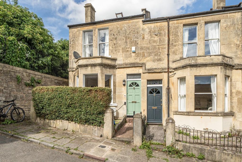 Property photo 1 of 21 Front 2.Jpg