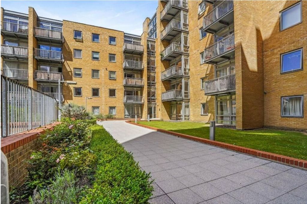 Property photo 1 of 1