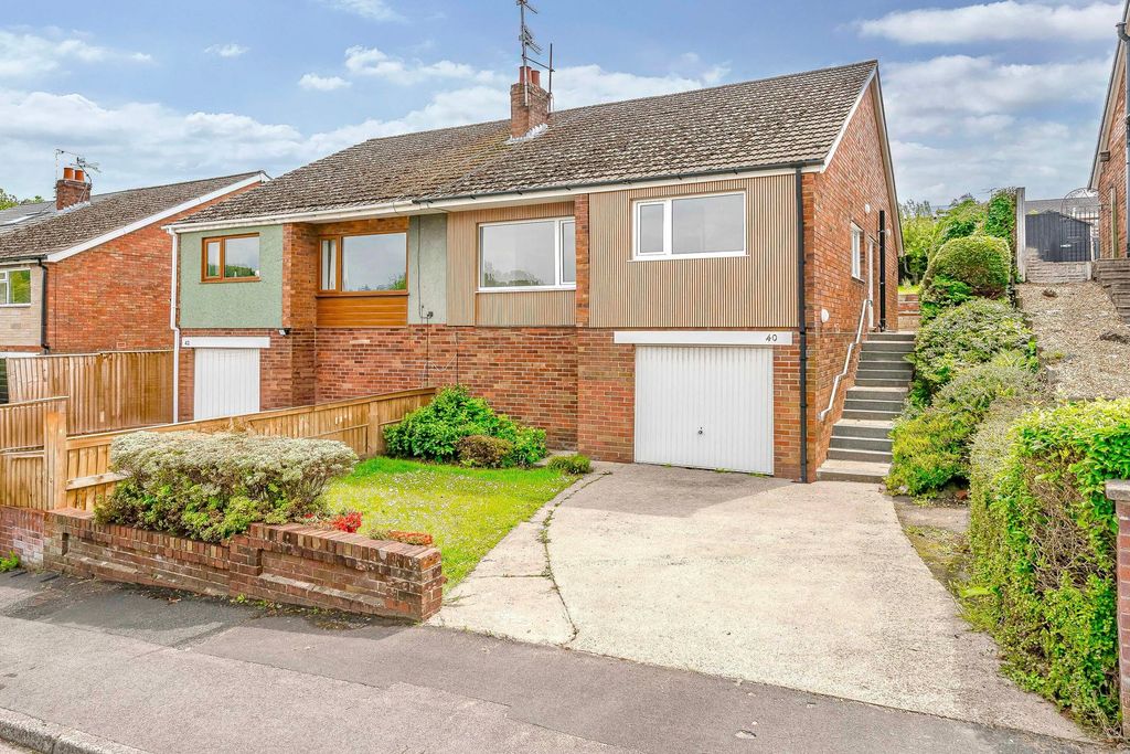 Property photo 2 of 43