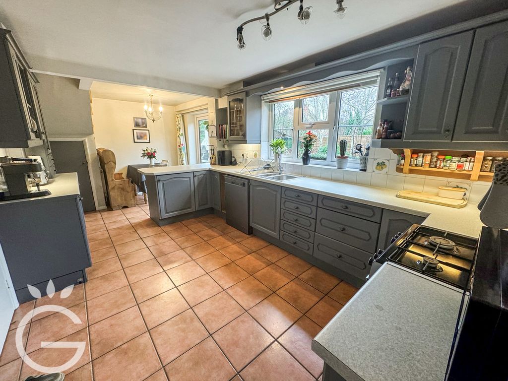 Property photo 2 of 26