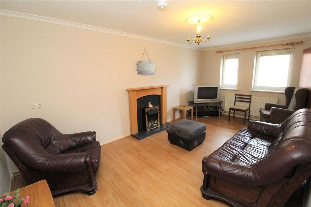 2 bed property for sale