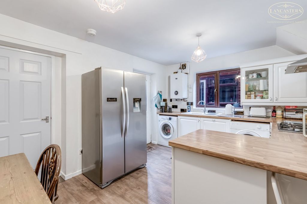 Property photo 2 of 14 Kitchen Diner