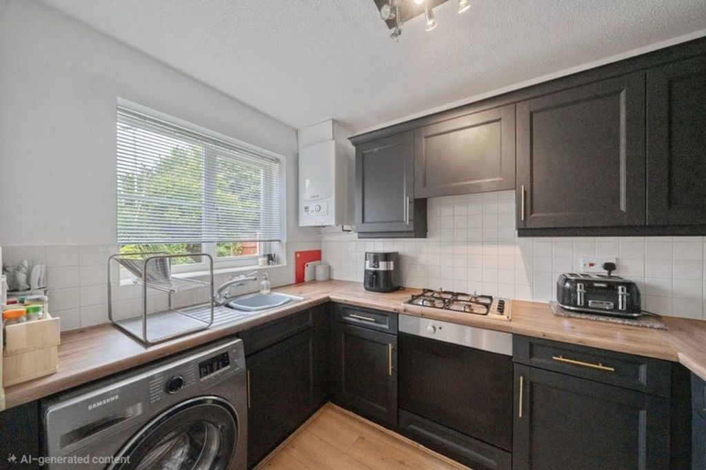 Property photo 3 of 20