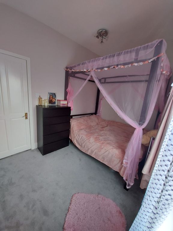 Property photo 3 of 11 Photo 2