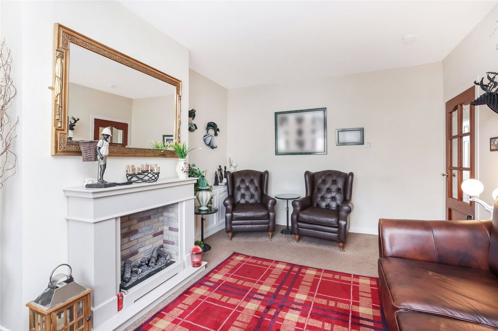Property photo 3 of 17 3