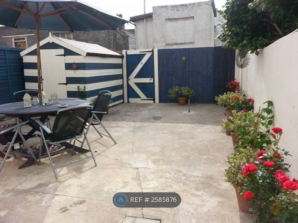 Property photo 3 of 11