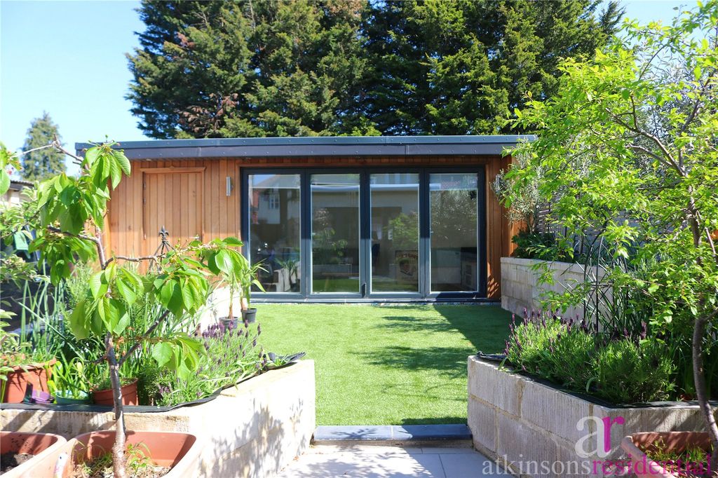 Property photo 3 of 28 Picture No. 28