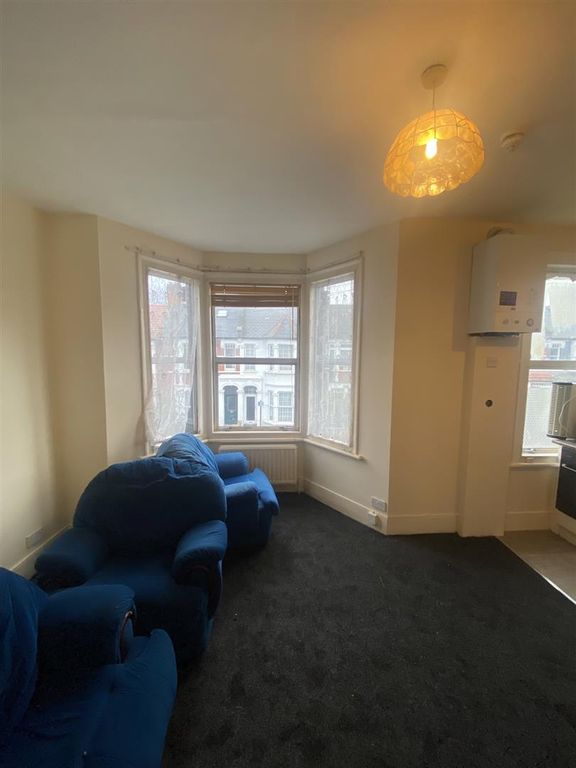 Property photo 3 of 13 6.Jpeg