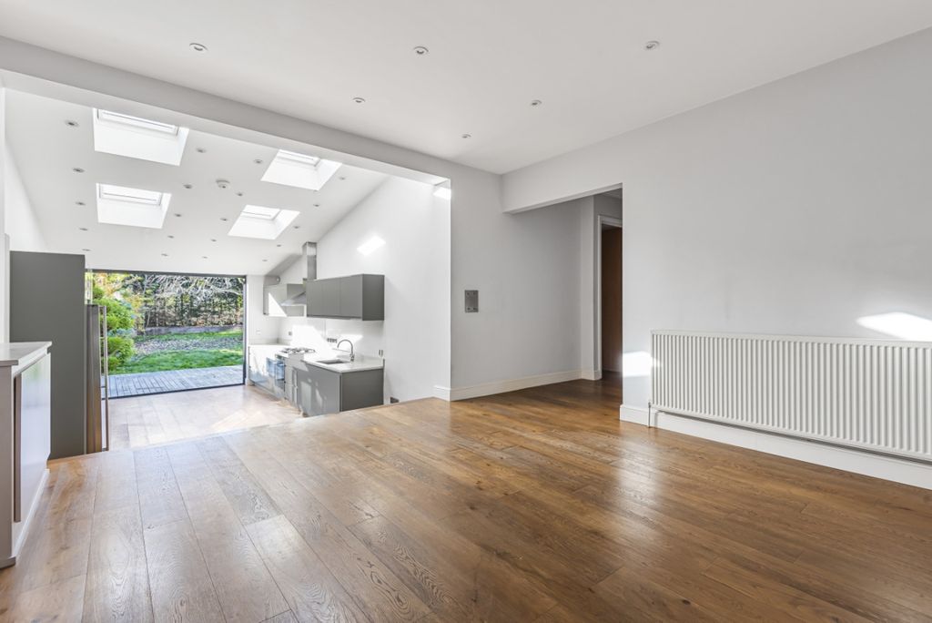 Property photo 3 of 20 2