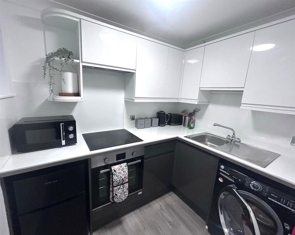 Property photo 2 of 4 Kitchen.Jpeg