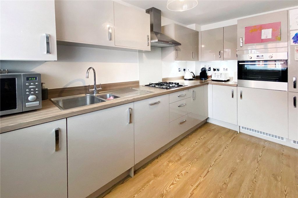 Property photo 2 of 16 Picture No. 04