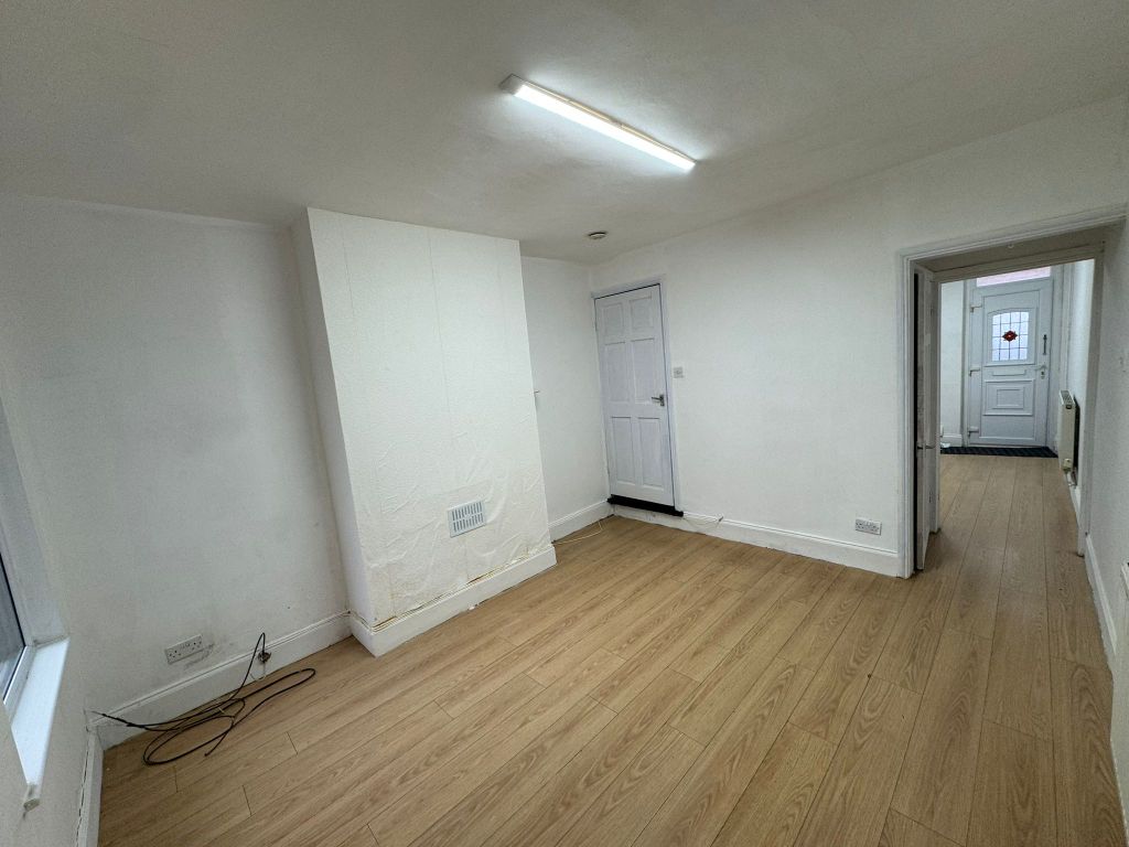 Property photo 3 of 14 Gallery