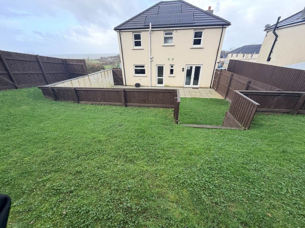 Property photo 2 of 12 Photo 10-12-2025, 12 30 18