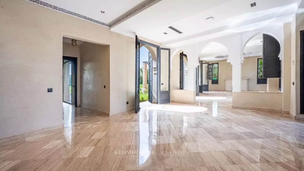 Property photo 2 of 54