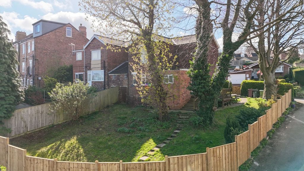 Property photo 1 of 16 Rear Garden