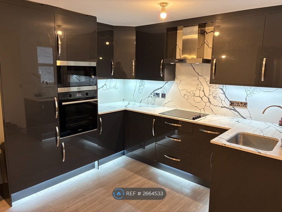 Property photo 1 of 11 Open-Plan Kitchen