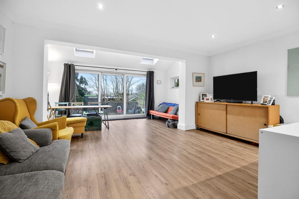 Property photo 3 of 18 Img_6216.Jpg