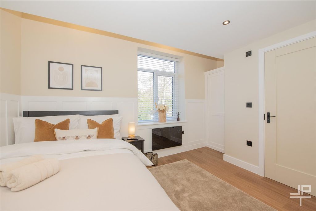 Property photo 1 of 13 R35.Jpg