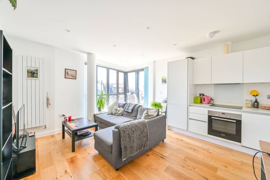 Property photo 1 of 10