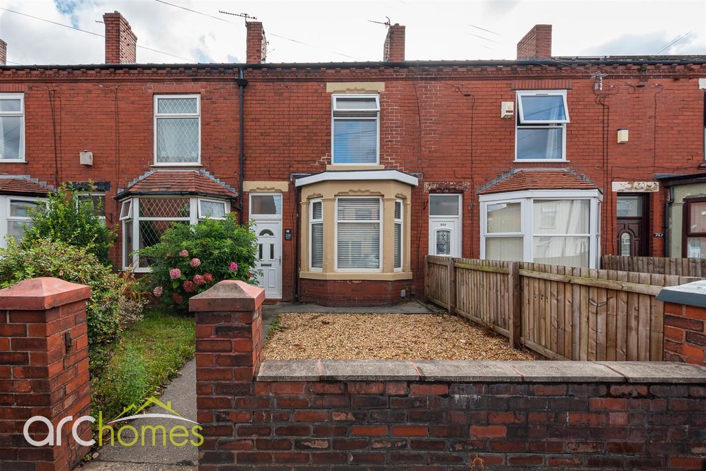 Property photo 1 of 18 Leigh Road-15.Jpg