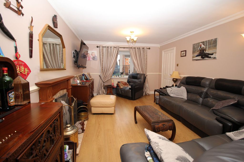 Property photo 3 of 16