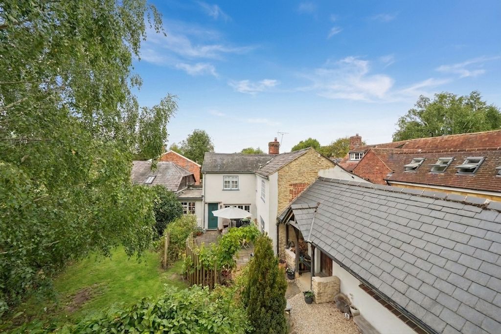 Property photo 1 of 30