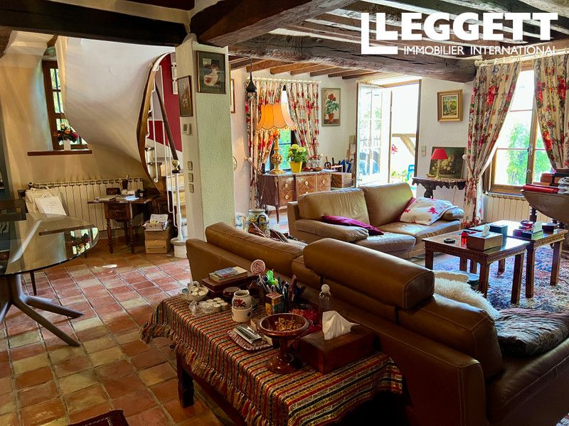 Property photo 3 of 10