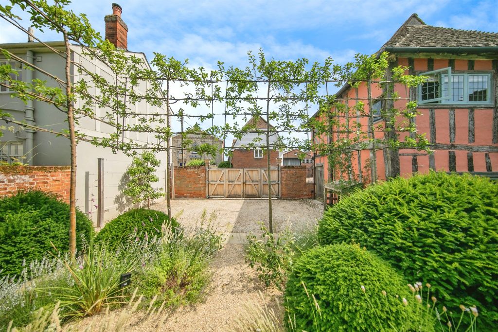 Property photo 3 of 15
