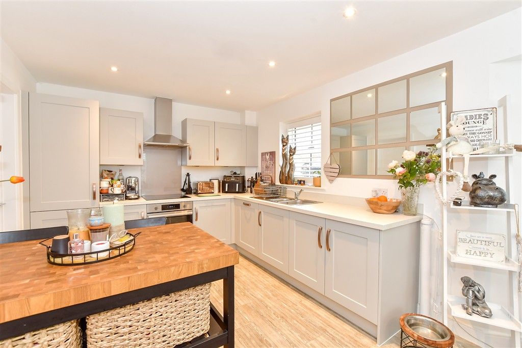 Property photo 3 of 11 Kitchen/Diner