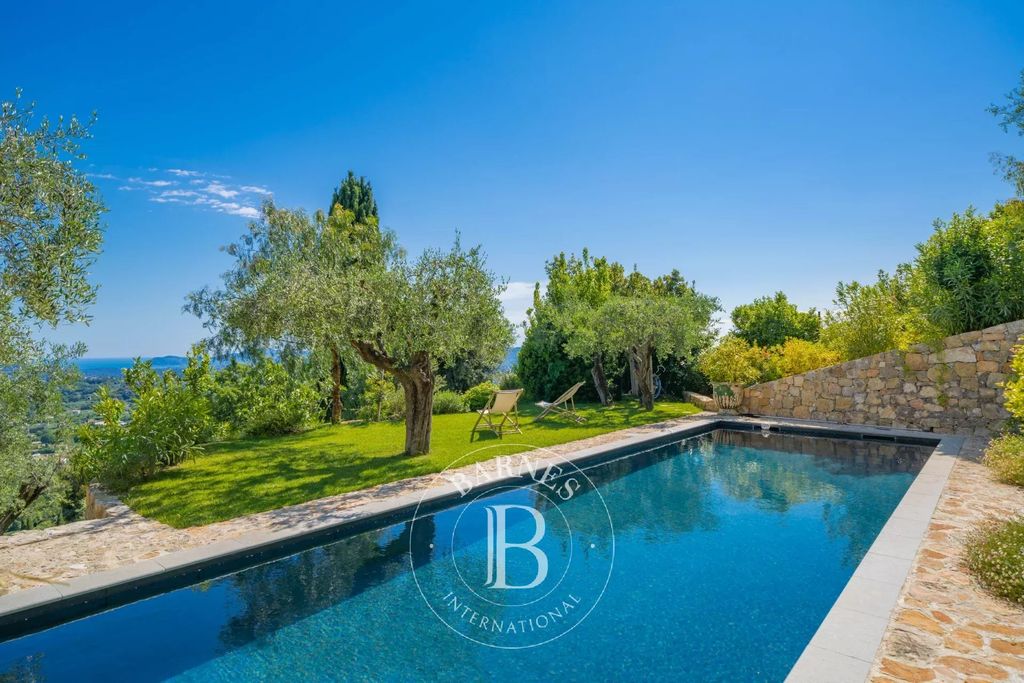 Property photo 2 of 41