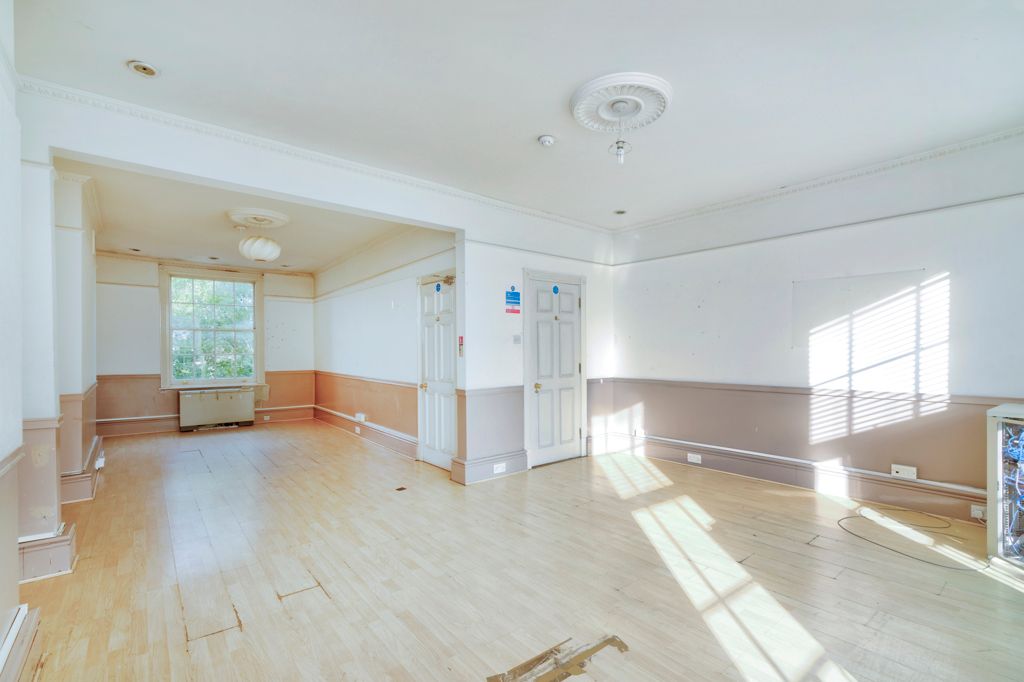 Property photo 2 of 11 Photo 1