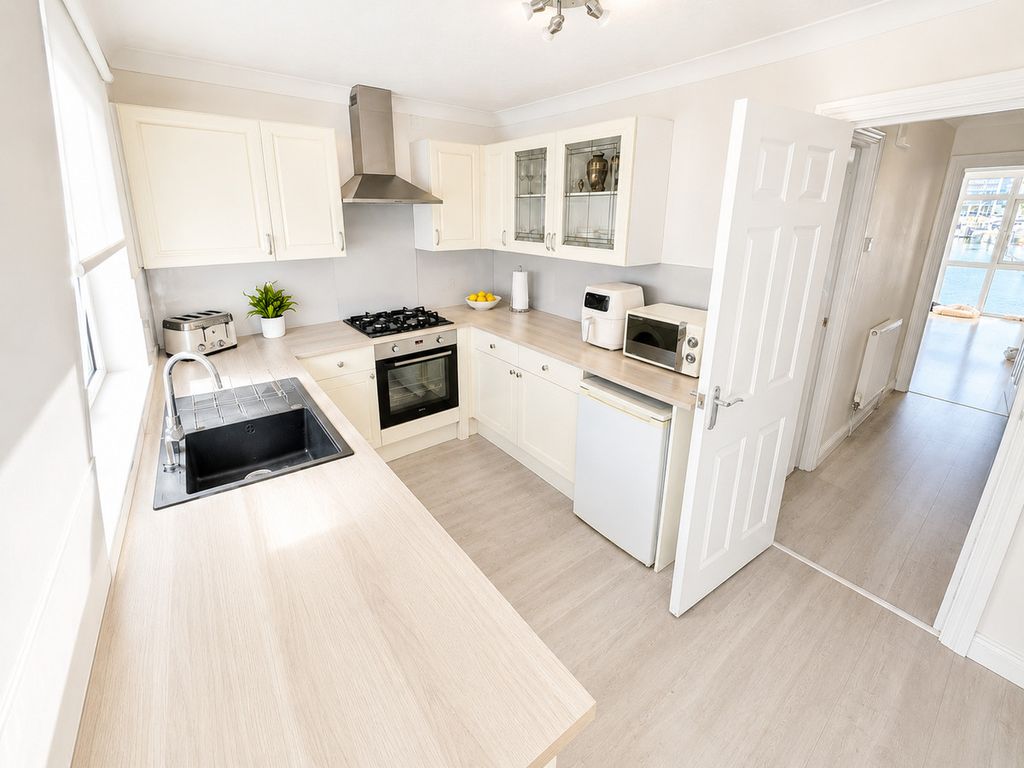 Additional image 8 of 4 bed town house for saleAtlantic Close, Ocean Village, Southampton SO14