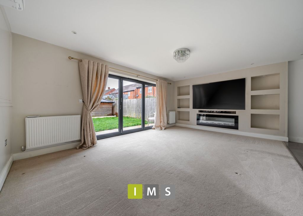 Property photo 3 of 18