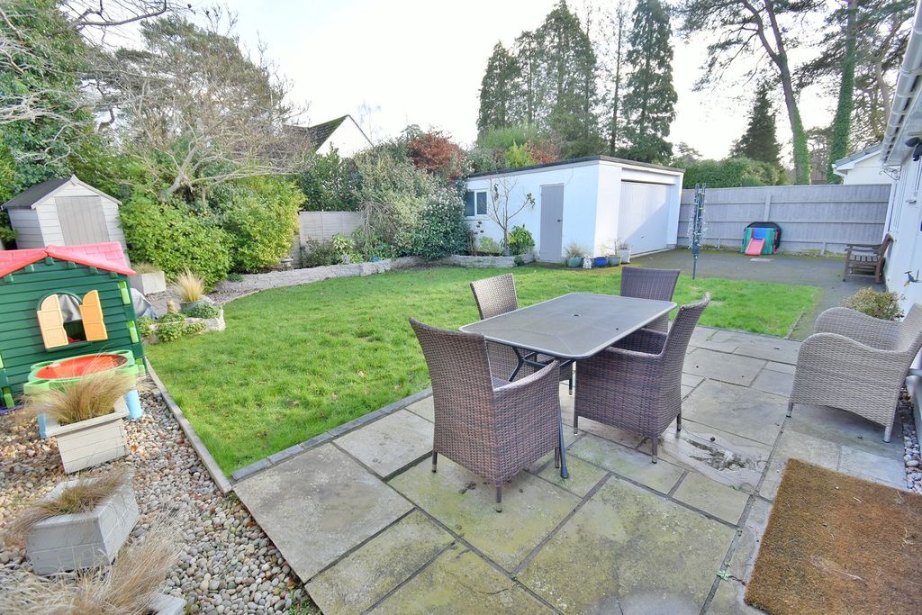 Property photo 2 of 19