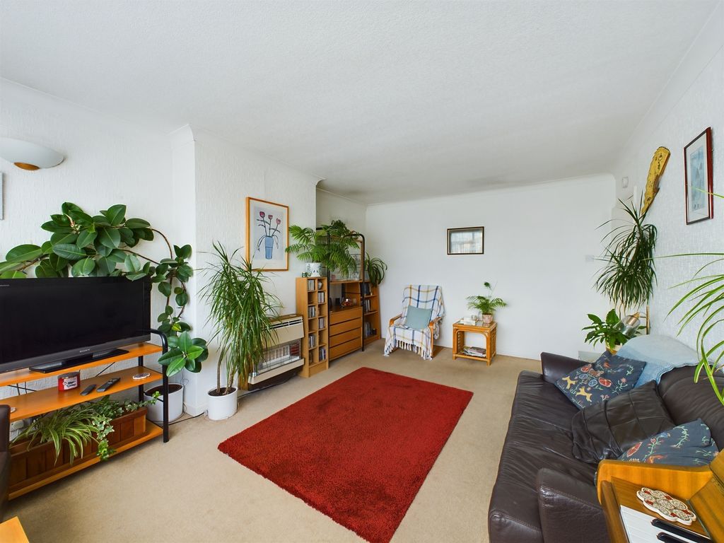 Property photo 3 of 24