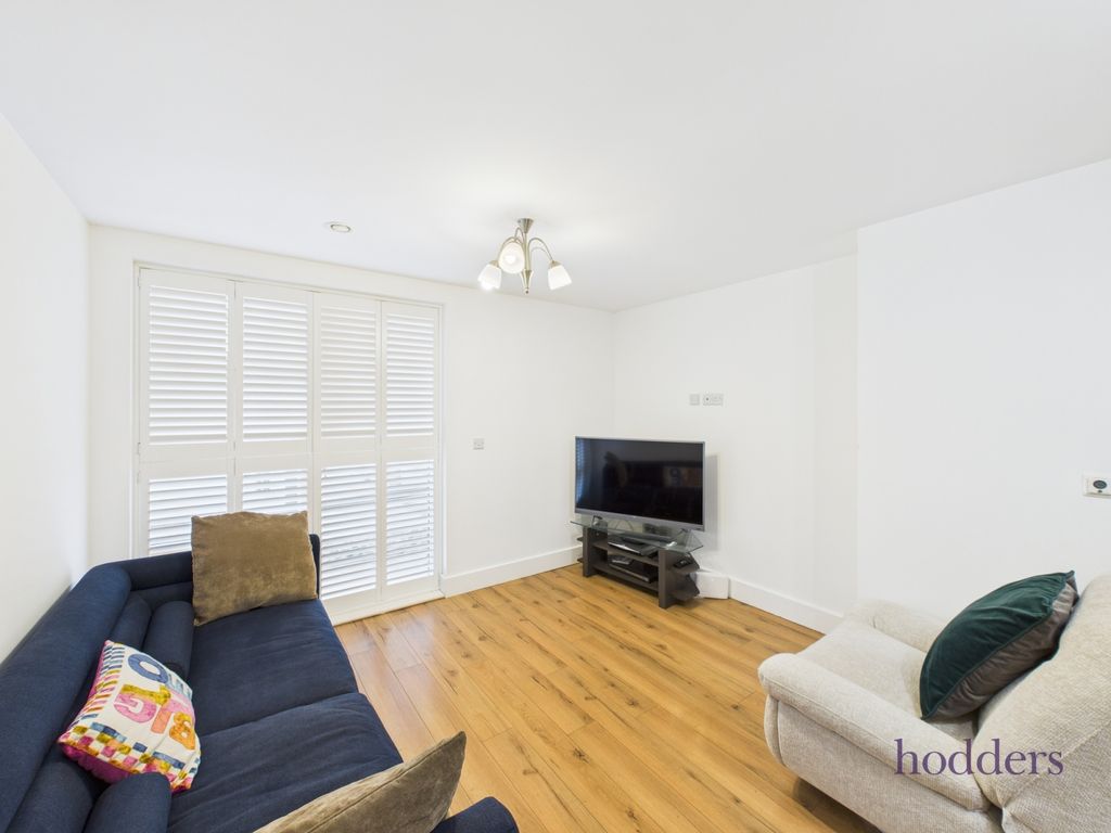 Property photo 2 of 11 Picture No. 28