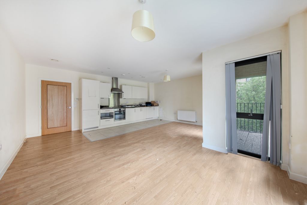 Property photo 3 of 6 7