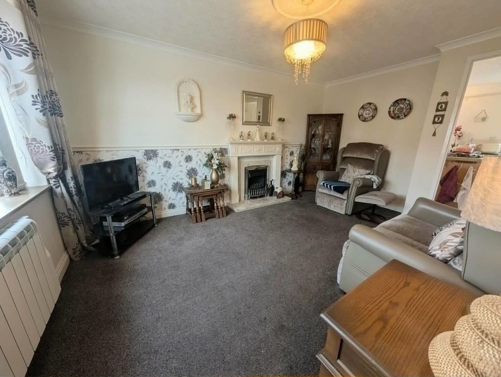 Property photo 3 of 14 Photo 7