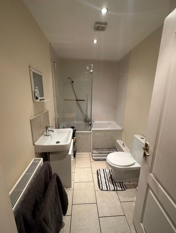 Property photo 2 of 6 30 Darcy 1