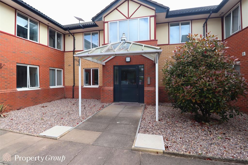 Property photo 1 of 7 Milverton Gates 6 (6).Png