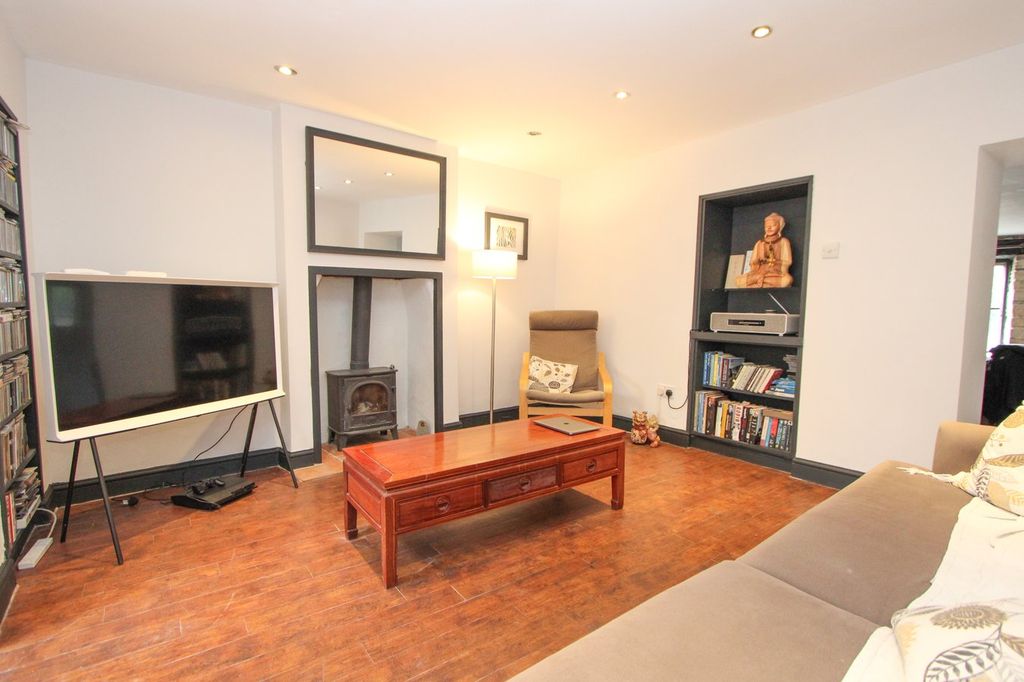 Property photo 3 of 22