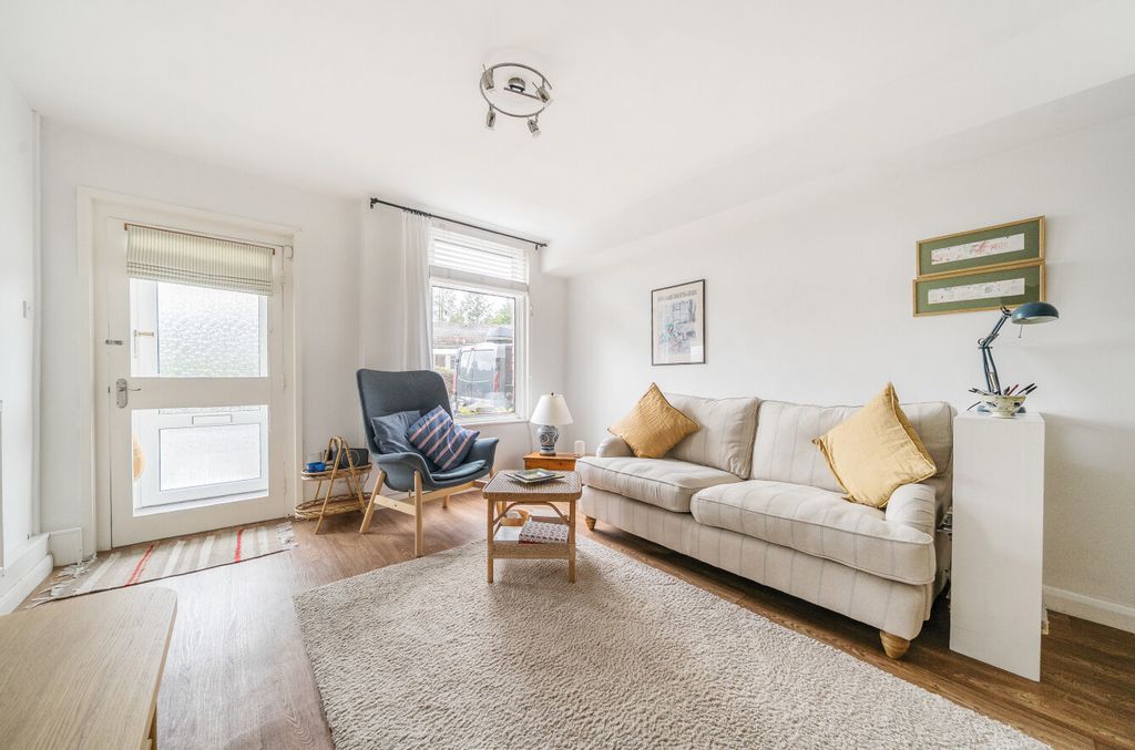 Property photo 3 of 20 1336850-12-68A4d3...
