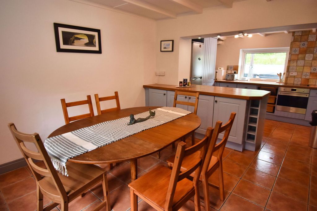 Property photo 3 of 22