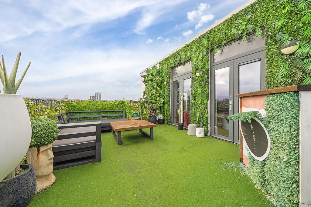 Property photo 2 of 19 Terrace 1.Jpg