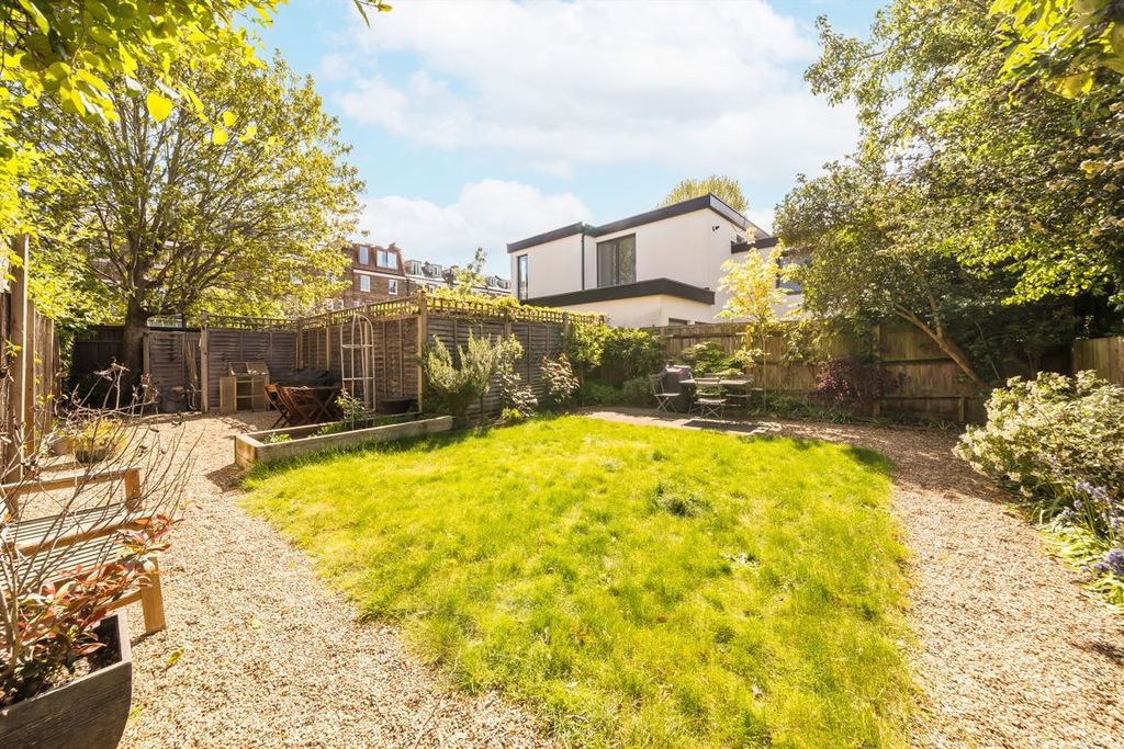 Property photo 1 of 6