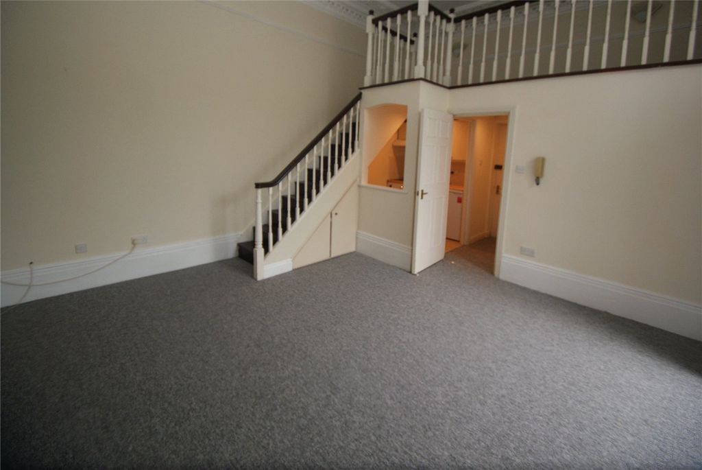 Property photo 3 of 6 Picture No. 04