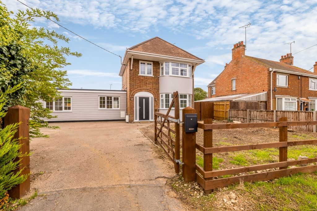 Property photo 1 of 31 190 Hall Gate (Holbeach)-7