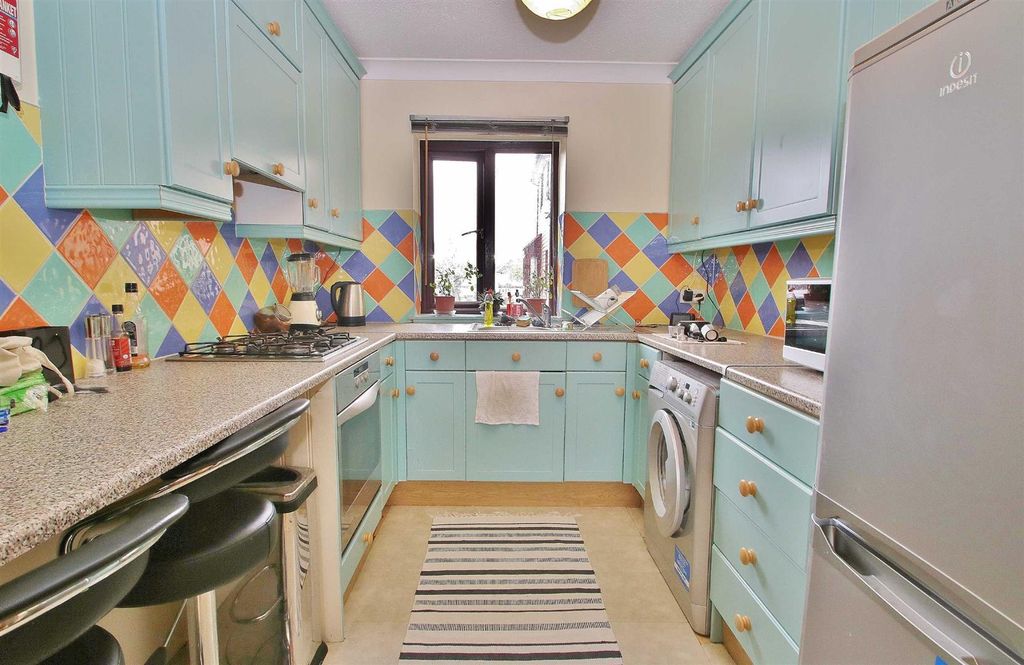 Property photo 3 of 10