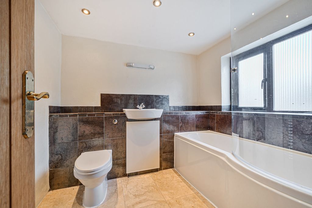 Property photo 3 of 13 24-6Ad8Bb8565c85-...