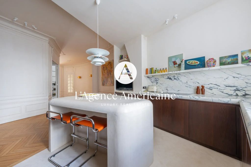 Property photo 1 of 14 Turnkey Parisian Apt, Renovated & Furnished To The Highest Standards - Avenue Georges Mandel, Paris 16th